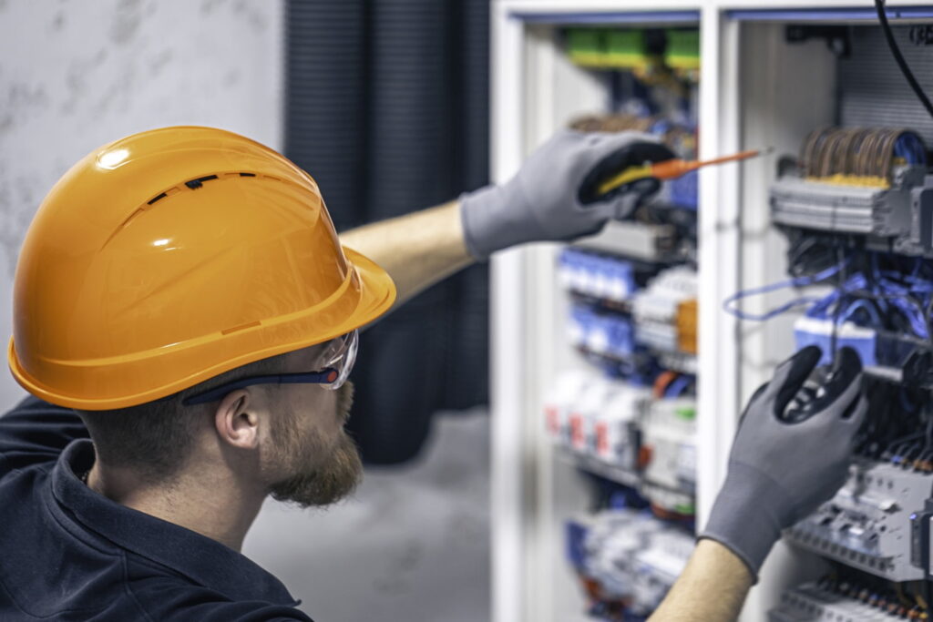 Emergency Electrical Services installations & Electrical Outlet Installation